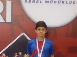 Bartınlı Sporcu Serbest Güreşte Türkiye İkincisi Oldu