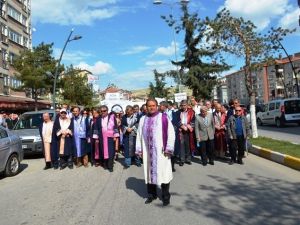 Karatekin Üniversitesi Bahar Şenlikleri Kortej Yürüyüşü İle Başladı