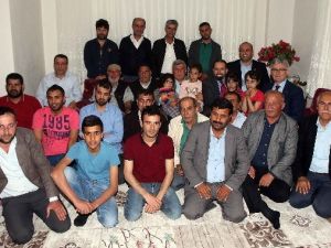 Başkan Karaosmanoğlu Ev Ziyaretleri Gerçekleştirdi