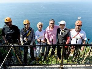 Muratpaşa’dan Falezlere Özel Temizlik