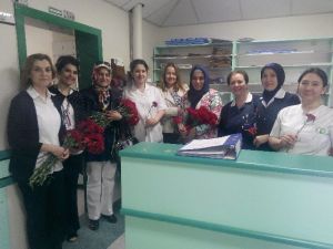 AK Parti’li Hanımlar, Hemşirelerin Haftasını Kutladı