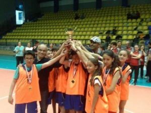 15 Eylül Ortaokulu Türkiye Şampiyonasına Hazır