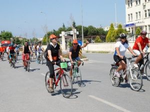 Didim’de Gençlik Haftası Bisiklet Turu İle Başladı