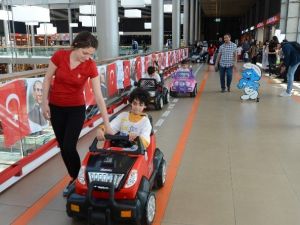 Engelli Miniklerin Ehliyet Sevinci