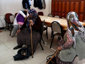 Duygu Tacirlerine Geçit Yok