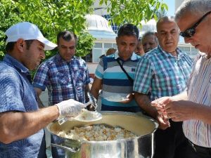 Yunusemre’den Vatandaşlara Kur’an-ı Kerim