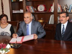 Hayırsever Kadın 1 Milyon Liraya Okul Yaptıracak