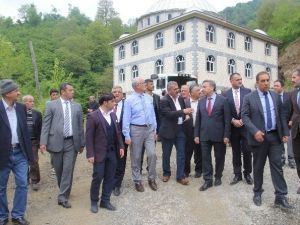 2.5 Yıl Sonra İlk İbadet