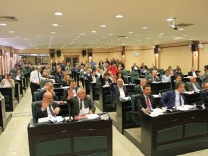 Belediye Meclisinde ‘Kaymakamlık Yeri’ Gerginliği