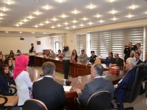 “Gençlerden Ecdada Mektup”