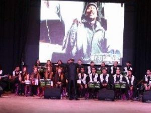 “Hey Gidi Karadeniz” Konseri Dinleyenleri Büyüledi