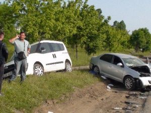 TEM Otoyolu’nda Zincirleme Trafik Kazası: 5 Yaralı