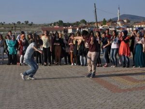 Emet’te Bahar Şenliği