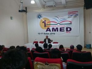 İpekyolu Belediye Eşbaşkanı Keser’in Yayımladığı ‘Kürtler Yerel İdari Ve Özerlik’ Kitabı Fuarda Büyük İlgi Gördü