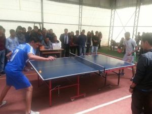 Varto’da Okullar Arası Masa Tenisi Yarışması