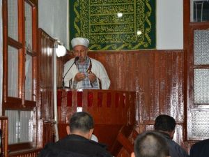 Kırka’da Miraç Kandili Gecesi Camiler Dolup Taştı