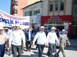 Bünyan’da Dev Gençlik Yürüyüşü