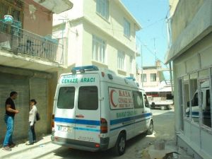 Bakıcısı İle Yaşayan Yaşlı Adam, Evinde Ölü Bulundu