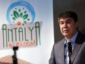 Başkan Menderes Türel’den Kadın Yarı Tepkisi