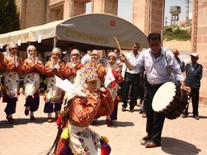 Adana’da Davullu Zurnalı Referandum