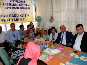 Kurt, İş Dünyasıyla Buluştu