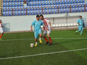 Protokol Ve Gazetecilerin Maçında ’Dostluk’ Kazandı