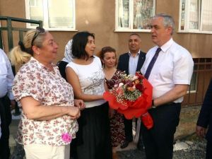 Başkan Aydın’a Çiçeklerle Teşekkür Sürprizi