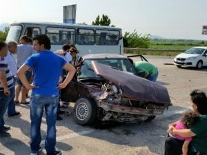 Ceyhan’da Trafik Kazası: 4’ü Çocuk 8 Yaralı