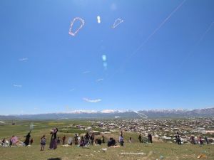 Yüksekova’da Uçurtma Şenliği