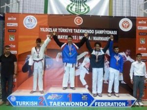 Foça, Yıldızlar Taekwondo’ya Damga Vurdu