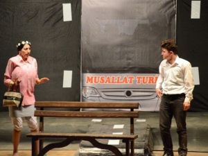 “Otogargara” Oyunu Sahnelendi