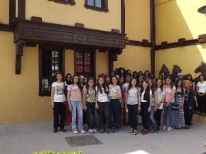 Uşak’lı Öğrencilerin Odunpazarı Gezisi