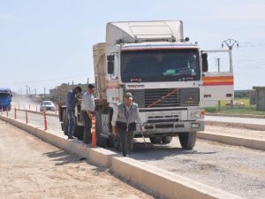 Suriye’de Muhalif Gruplar Kendi Bölgelerini Korumak İçin Önlem Alıyor