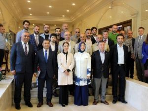 Bakan İslam Gazetecilere Bakanlık Programlarını Anlattı