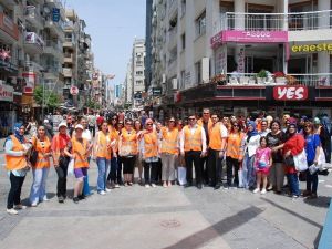 AK Kadınlar İzmir’i Fethediyor