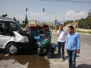 Mut’ta Trafik Kazaları: 3 Yaralı