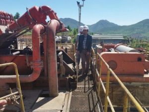 Eruh Kaymakamı Petrol Sahasını Gezdi