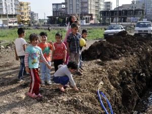 Kanalizasyon Suyu Sokağa Akıyor