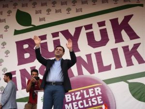 Hdp Eş Genel Başkanları Yüksekdağ Ve Demirtaş Adana’da