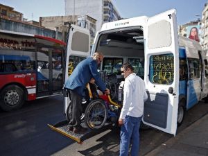 Konak’ta Engelleri Kaldıran Hizmet