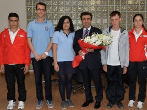 Kocaeli Valisi Güzeloğlu’ndan 19 Mayıs Mesajı