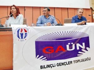 GAÜN Öğretim Üyelerinden “Kariyer Geleceği” Paneli