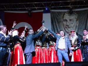 Hülya Polat Düzcelileri Coşturdu