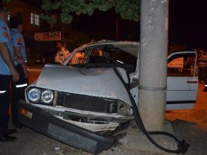 Kozan’da Trafik Kazası: 2 Yaralı