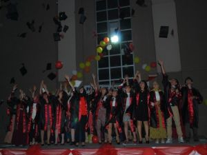 Pazarlar Anadolu Lisesinden Muhteşem Mezuniyet Töreni