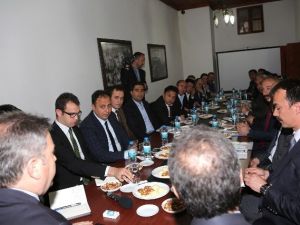 Talas’ta Eğitimin İhtiyaçları Bir Bir Bitiyor