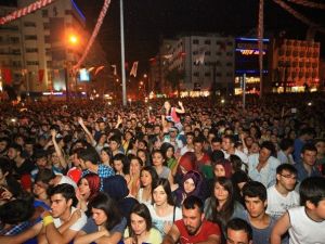 Denizli Kolpa Ve Fettah Can’la Coştu