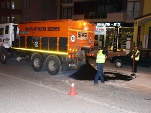 Büyükşehir Belediyesi Gece Mesaisi Yapıyor