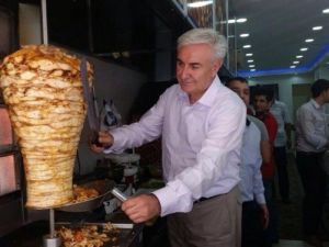 CHP Düzce Milletvekili Adayı Teber Esnafı Gezdi