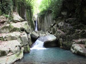 Doğa Harikası Kayalıdere Şelaleleri Turizme Açılmayı Bekliyor